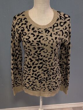 Kirra Leopard Print Scoopneck USA Made Balloon Sleeve Lightweight Sweater Popart
